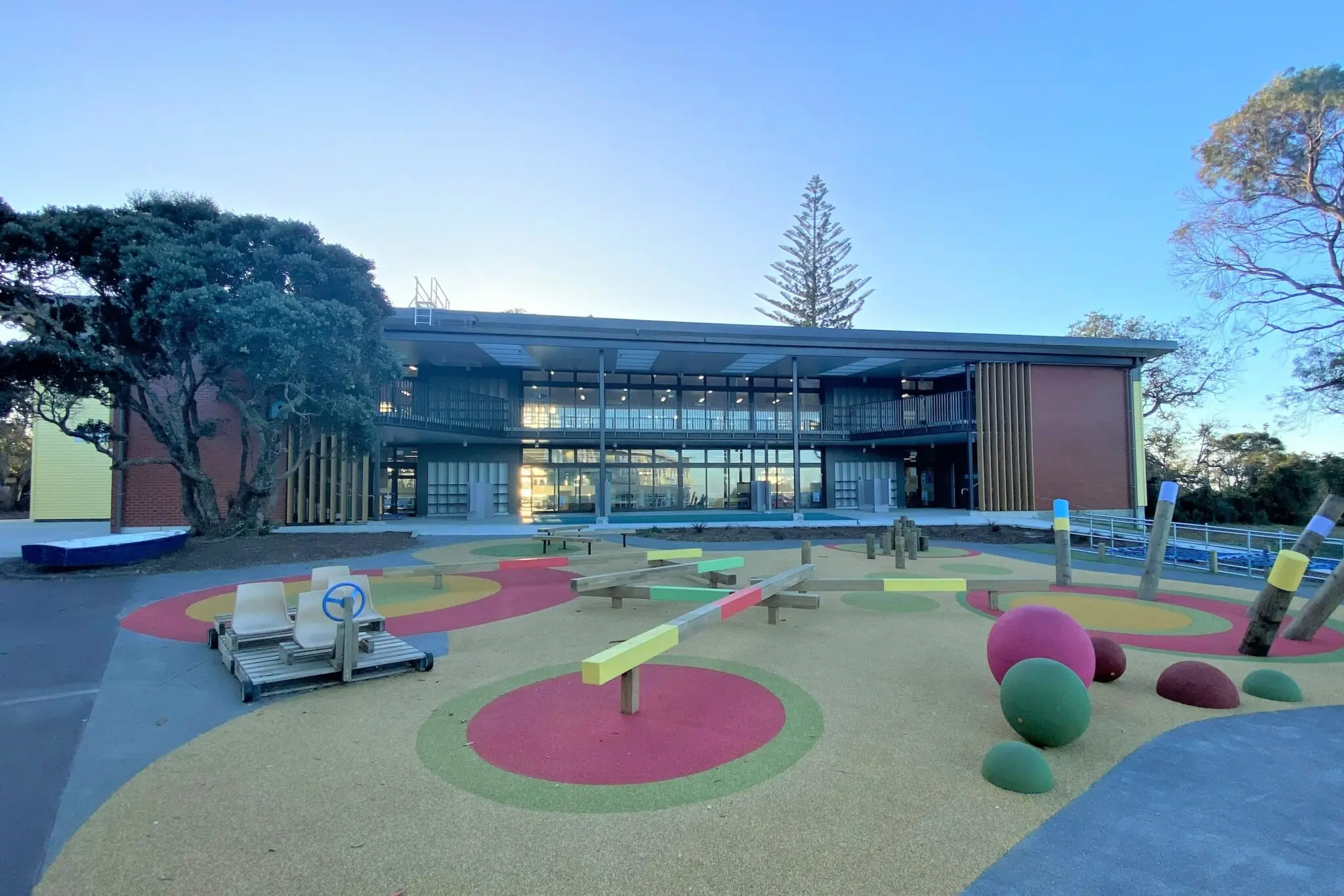 Campbells Bay School — structural steel supplied and erected by Steelpac for Woodview Construction.