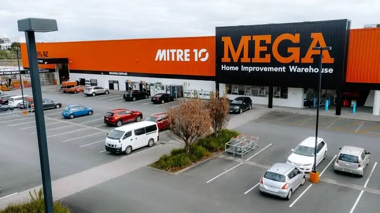 Mitre 10 Manukau — structural steel supplied and erected by Steelpac for Arrow International.
