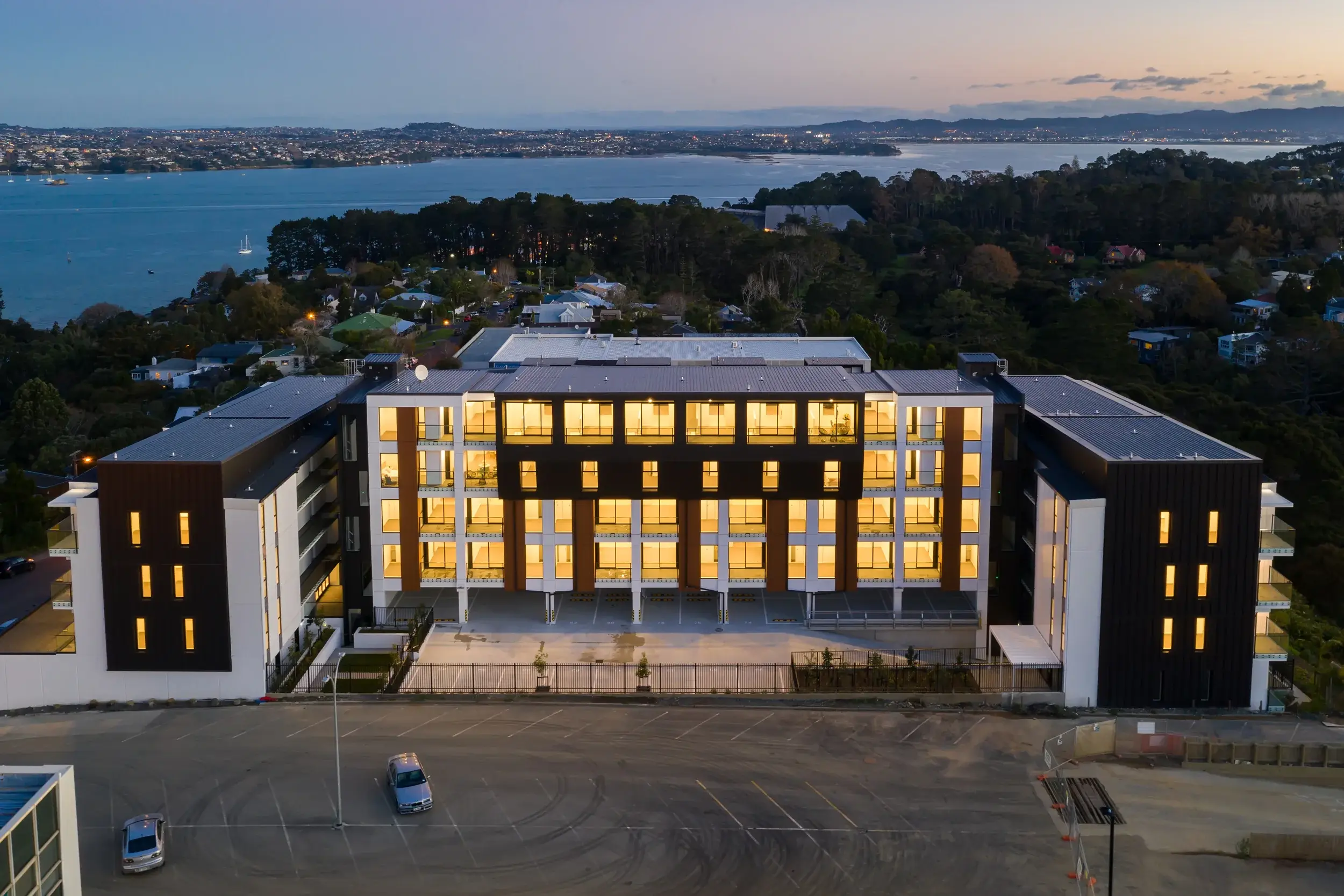 Chelsea Bay Apartments — structural steel supplied and erected by Steelpac for Waide Construction.